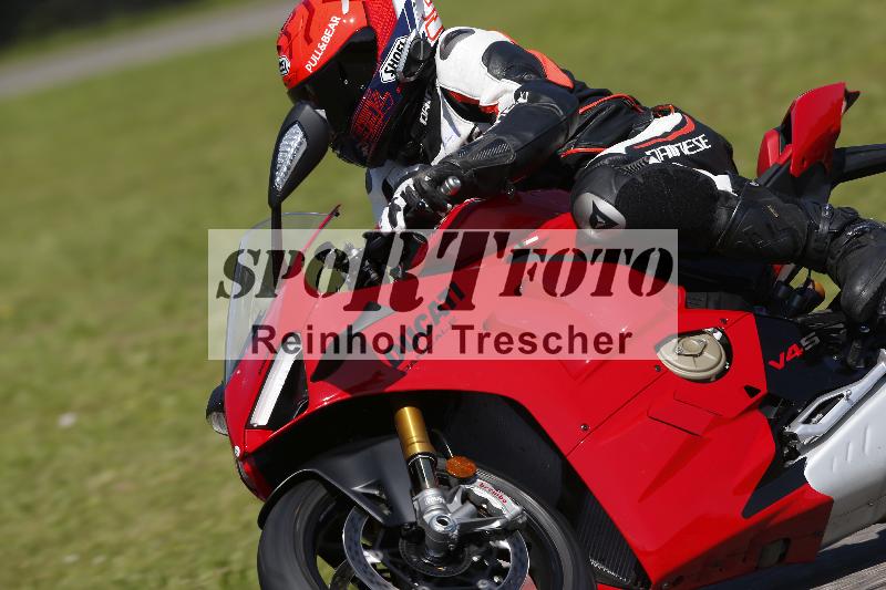 /Archiv-2024/29 12.06.2024 MOTO.CH Track Day ADR/Gruppe gelb/backside